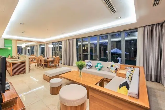 Villa, 4 Yatak Odası, Kısmi Deniz Manzarası