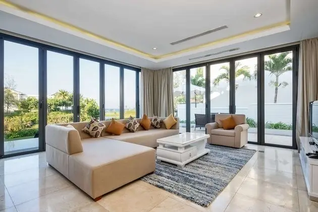 Villa, 4 Yatak Odası, Kısmi Deniz Manzarası