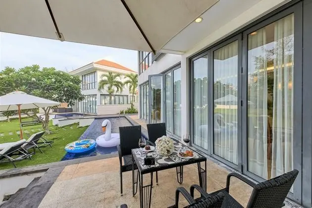 Villa, 4 Yatak Odası, Kısmi Deniz Manzarası