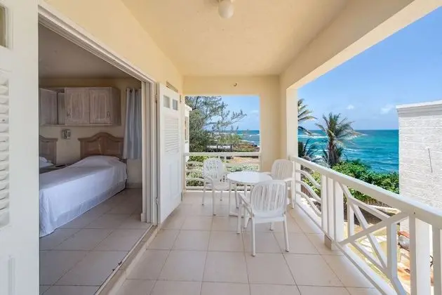 One bedroom Apartment, Patio (Air conditioned bedroom)