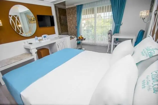 Deluxe Custom Room Jacuzzi Room