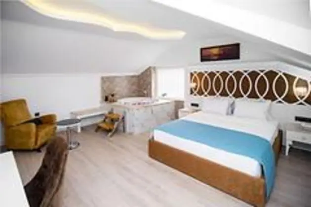 Deluxe Jakuzili Balayı Odası