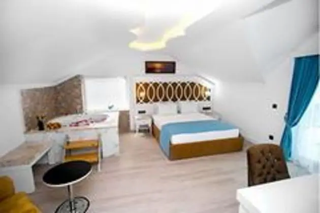 Deluxe Jakuzili Balayı Odası