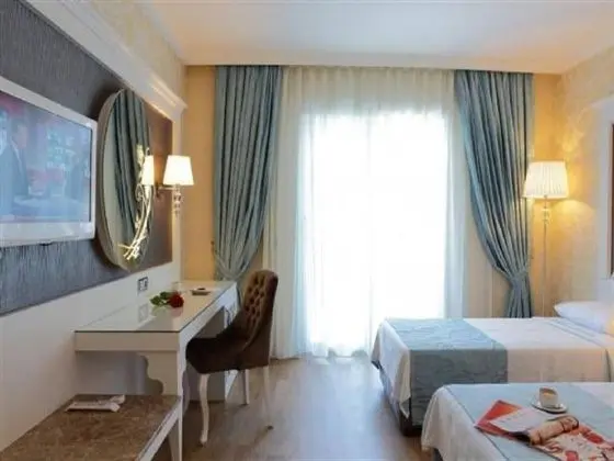 Standard Custom Room Land View