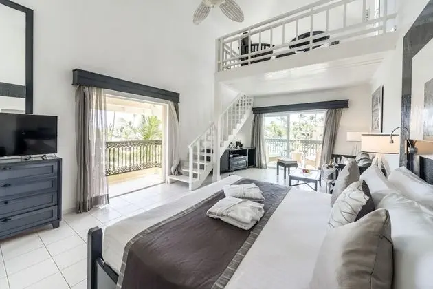 Honeymoon Suite