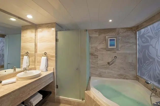 Privilege Junior Suite Vista a la Piscina