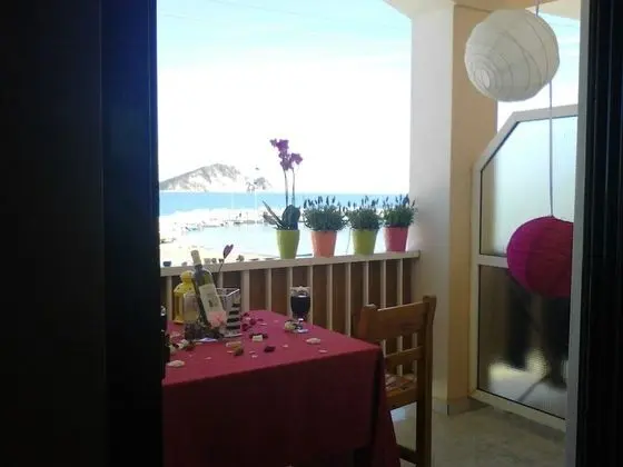 Stüdyo, Deniz Manzaralı