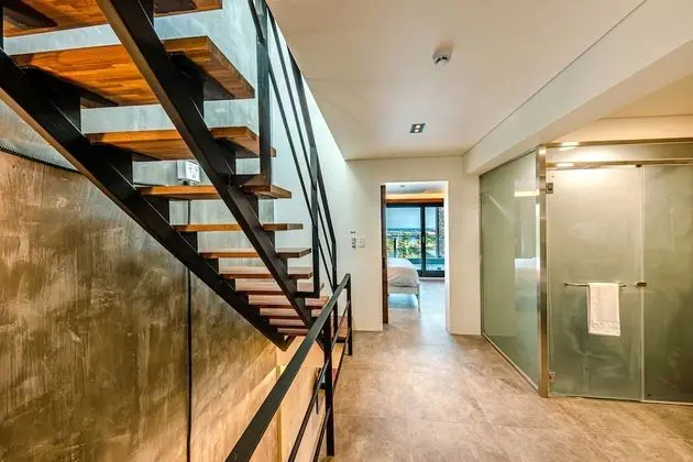 Luxury Villa (Reserve for warm pool use after the booking, early sold-out expected)