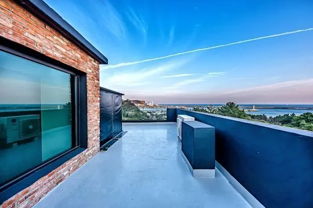Luxury Villa (Reserve for warm pool use after the booking, early sold-out expected)