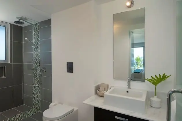 Deluxe Süit, 1 En Büyük (King) Boy Yatak, Balkon, Okyanus Manzaralı