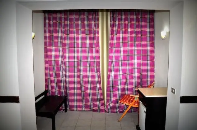 Senior Tek Büyük Yataklı Oda, Havuz Manzaralı