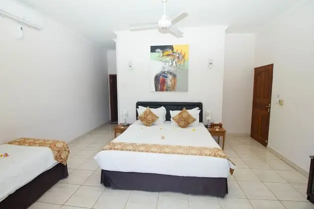 Deluxe Lower Double Villa Room with Bath