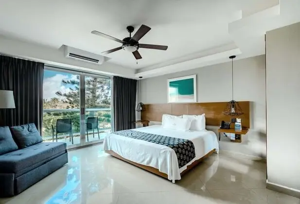 Standard Room, 1 king Bed Lagoon View