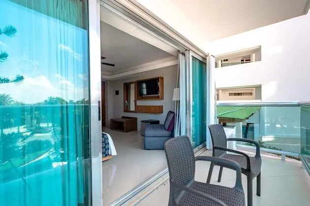 Standard Room, 1 king Bed Lagoon View