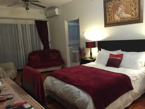 Luxury Tek Büyük Yataklı Oda