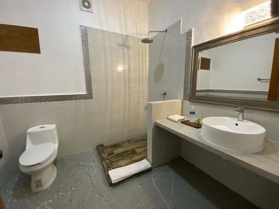 Suite Partial Ocean View King