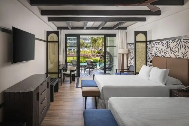 Privilege Swim Up Junior Suite