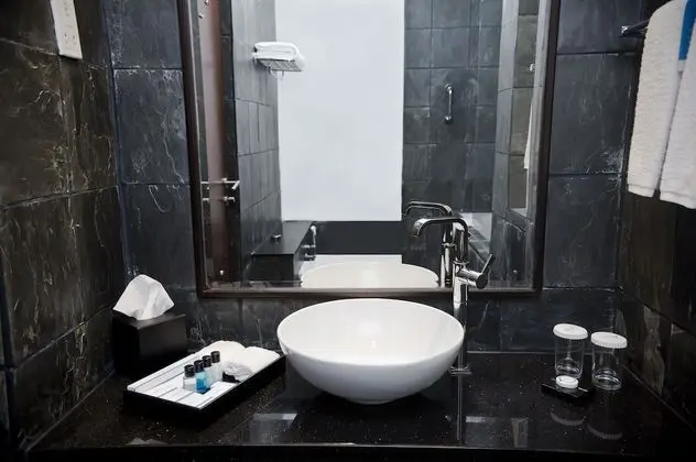 Deluxe Süit, 1 En Büyük (King) Boy Yatak, Balkon, Şehir Manzaralı