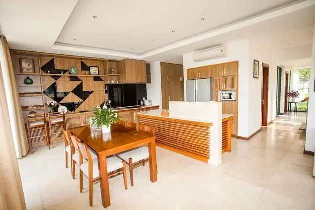 3BR Ocean Villa Close to the beach