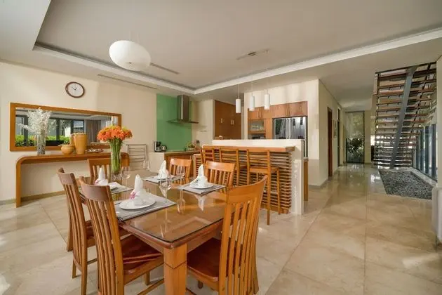 3BR Ocean Villa Close to the beach