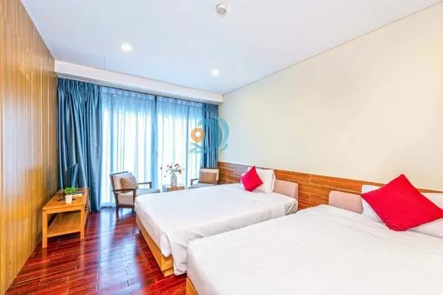 3BR Ocean Villa Close to the beach