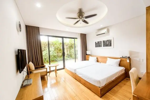 Deluxe 4BR L-shape pool villa