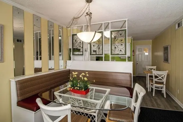 2 Bedroom, 2 Bathroom Condo