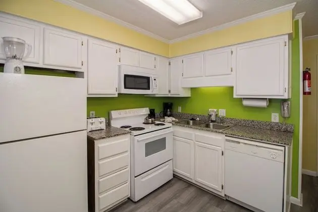 2 Bedroom, 2 Bathroom Condo