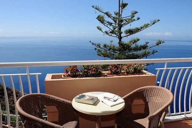 Tek Büyük Yataklı Oda, Balkon, Deniz Manzaralı
