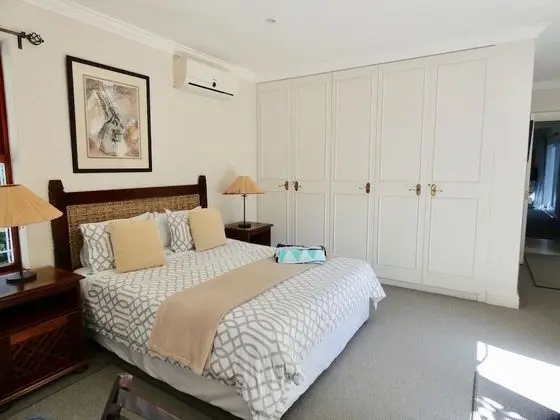 Comfort Tek Büyük Yataklı Oda, 1 Büyük (Queen) Boy Yatak, Banyolu/Duşlu, Avlu Manzaralı
