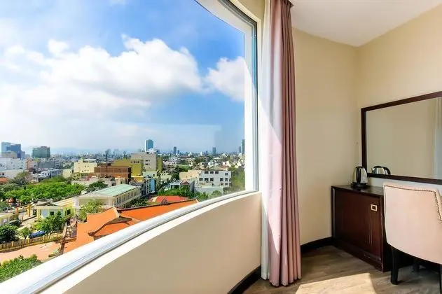 Standard Tek Büyük veya İki Ayrı Yataklı Oda, Şehir Manzaralı