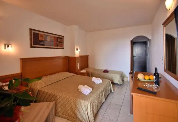 1 Çift Kişilik Veya 2 Tek Kişilik Yatak Garden View