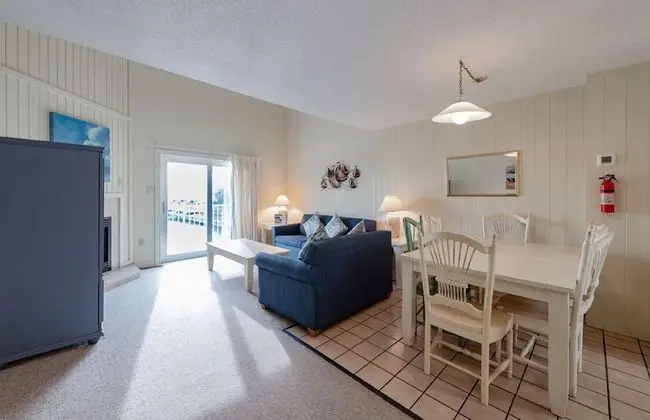2 bedroom 2 bath townhouse