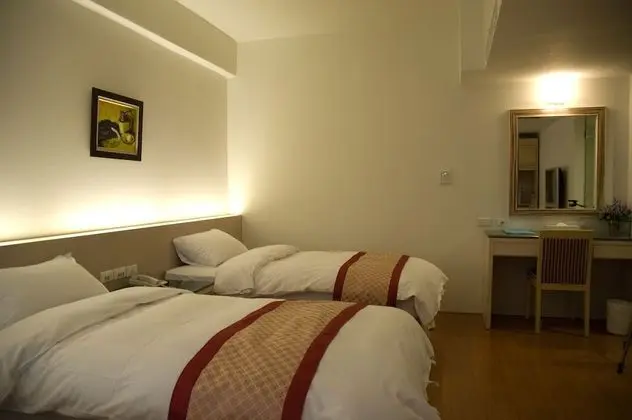 Üç Kişilik Oda