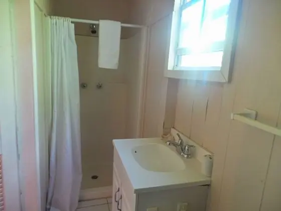 Basic Oda, Ortak Banyo
