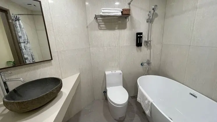 Tek Büyük Yataklı Oda, Balkon