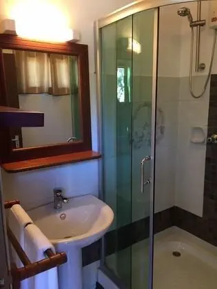 Standard Tek Büyük Yataklı Oda, Kısmi Deniz Manzarası