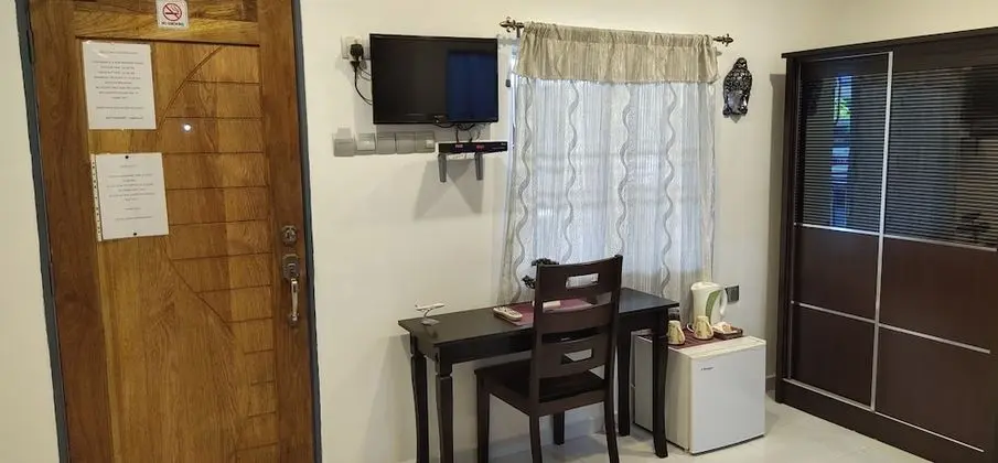 Deluxe Tek Büyük Yataklı Oda, Sigara İçilmez, Bahçe Manzaralı