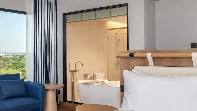 Süit, 1 En Büyük (King) Boy Yatak, Balkon, Marina Manzaralı