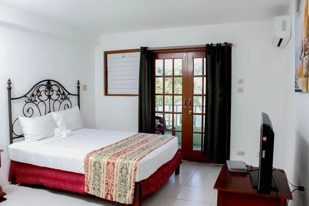 Premium with a Queen or 2 Double Beds, AC Ocean/PoolView