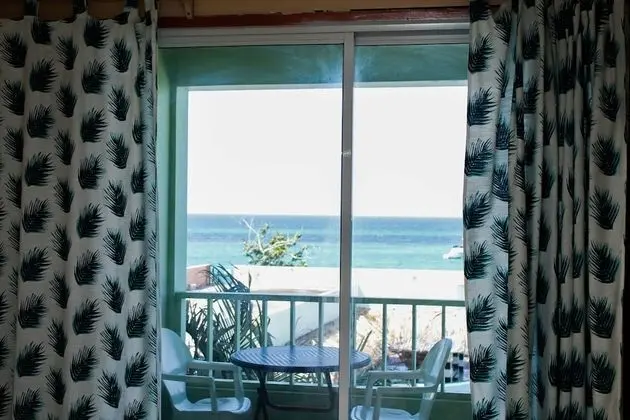Premium with a Queen or 2 Double Beds, AC Ocean/PoolView