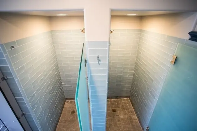 İki Ayrı Yataklı Oda, 2 Tek Kişilik Yatak, Ortak Banyo