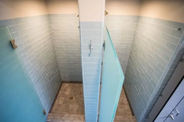 İki Ayrı Yataklı Oda, 2 Tek Kişilik Yatak, Ortak Banyo