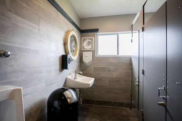 İki Ayrı Yataklı Oda, 2 Tek Kişilik Yatak, Ortak Banyo