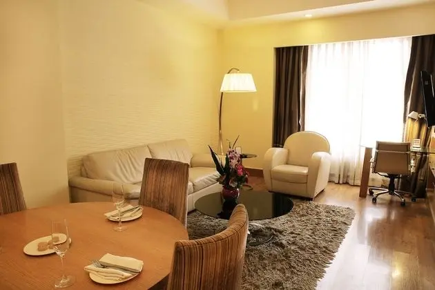 Deluxe Tek Büyük veya İki Ayrı Yataklı Oda
