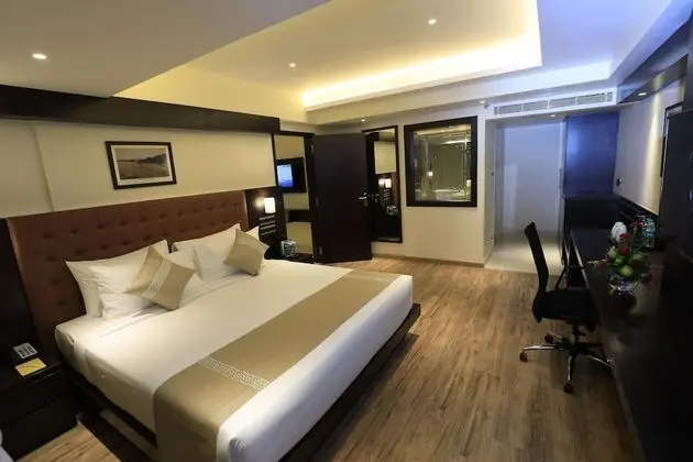 Deluxe Tek Büyük Yataklı Oda