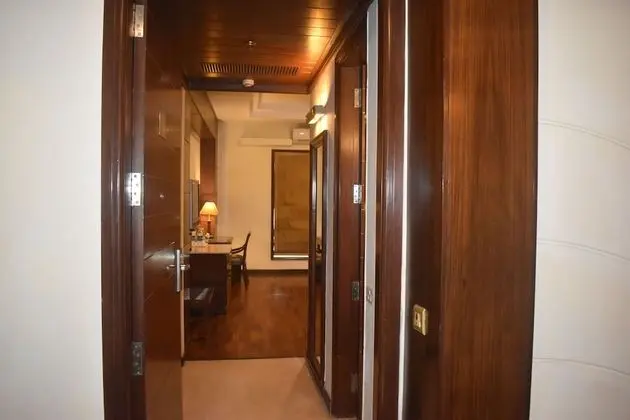 Deluxe Tek Büyük veya İki Ayrı Yataklı Oda, 1 Yatak Odası, Engellilere Uygun, Bahçe Manzaralı
