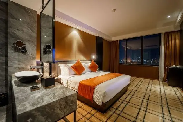 Superior King Room