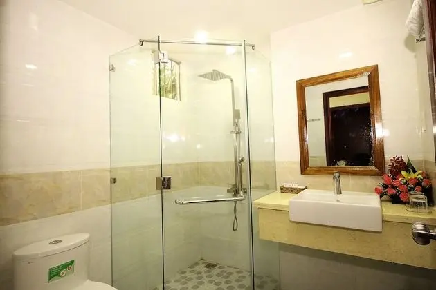 Deluxe Tek Büyük Yataklı Oda, Bahçe Manzaralı