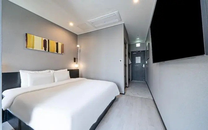 Oda (Side Sea View Room (Netflix))